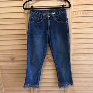 SOLID JEANS brand. Cropped blue‎ jeans, raw hem, straight leg, size S